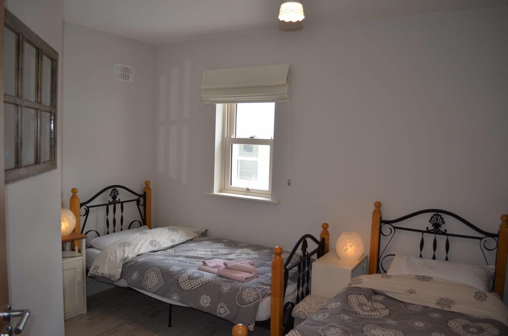 Galway Coast Cottages Barna  Extérieur photo