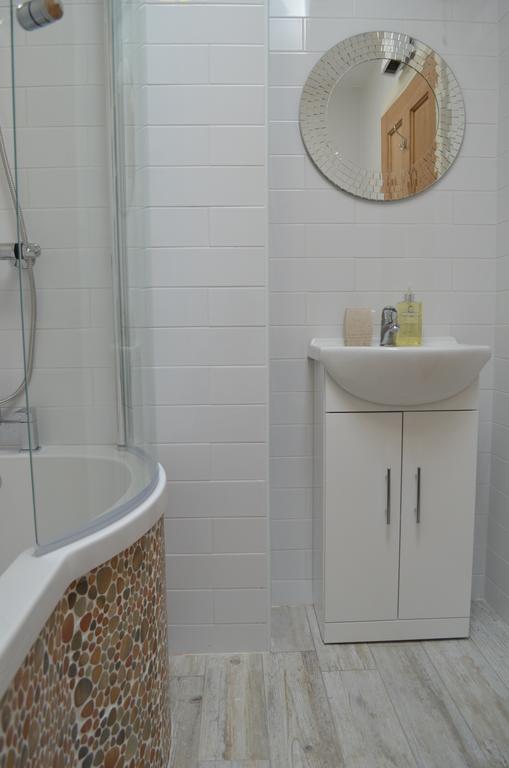 Galway Coast Cottages Barna  Extérieur photo