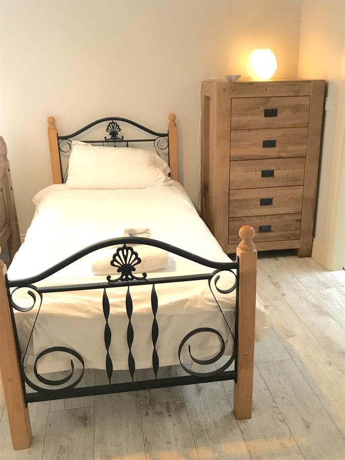 Galway Coast Cottages Barna  Extérieur photo